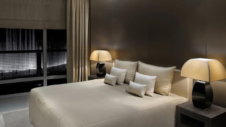 Das Interieur des "Armani Hotel & Resort" in Dubai ist eher schlicht und elegant. Nun will Giorgio Armani jedoch zudem noch ein neues "High-End-Luxushotel" Anfang 2017 in London eröffnen.
