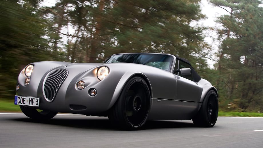 Autos von Wiesmann sind auf den Straßen eher selten anzutreffen. Vom Sondermodell MF3 CLS, das Boerne im Tatort fuhr, gibt es nur 30 Exemplare. 150.000 kosteten die Boliden.