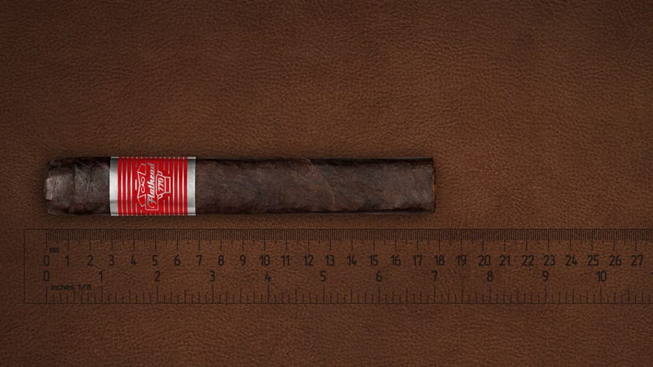 XXL-Zigarren-Tipp von Salih M. Dalay: CAO Flathead 770 Big Block (Einlage: Nicaragua, Länge 17,78 cm, Durchmesser: 2,78 cm, Ringmaß 70, Preis/St.: 12,00 Euro).