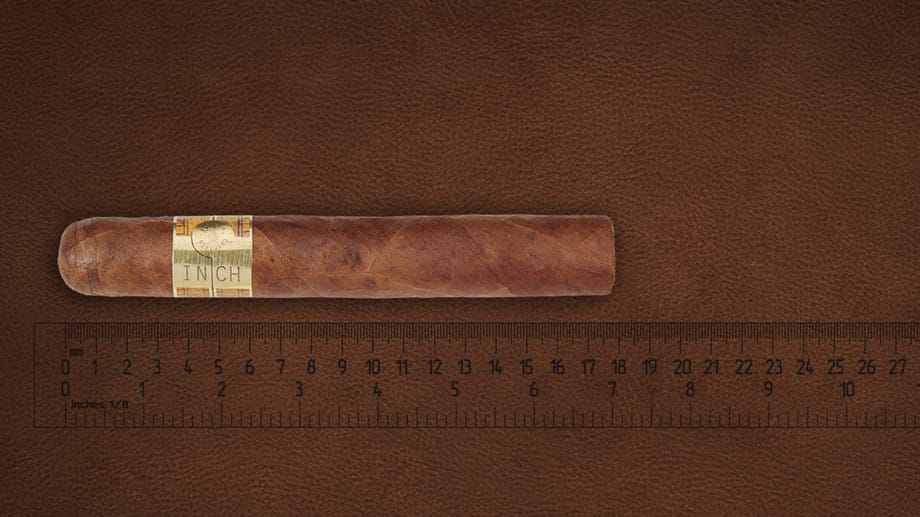 XXL-Zigarren-Tipp von Marc Benden: EPC Inch No. 70 Churchill Gigante (Einlage: Dominikanische Republik und Nicaragua, Länge 17,78 cm, Durchmesser: 2,78 cm, Ringmaß 70, Preis/St.: 13,50 €).