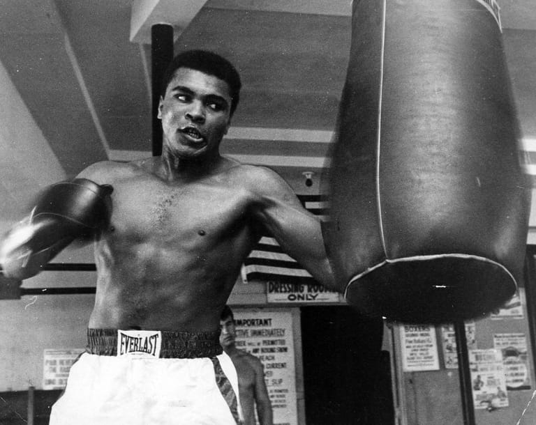 Muhammad Ali starb im Alter von 74 Jahren in einer Klinik in Phoenix. Fans in aller Welt werden ihn als größten Boxer aller Zeiten in Erinnerung behalten.