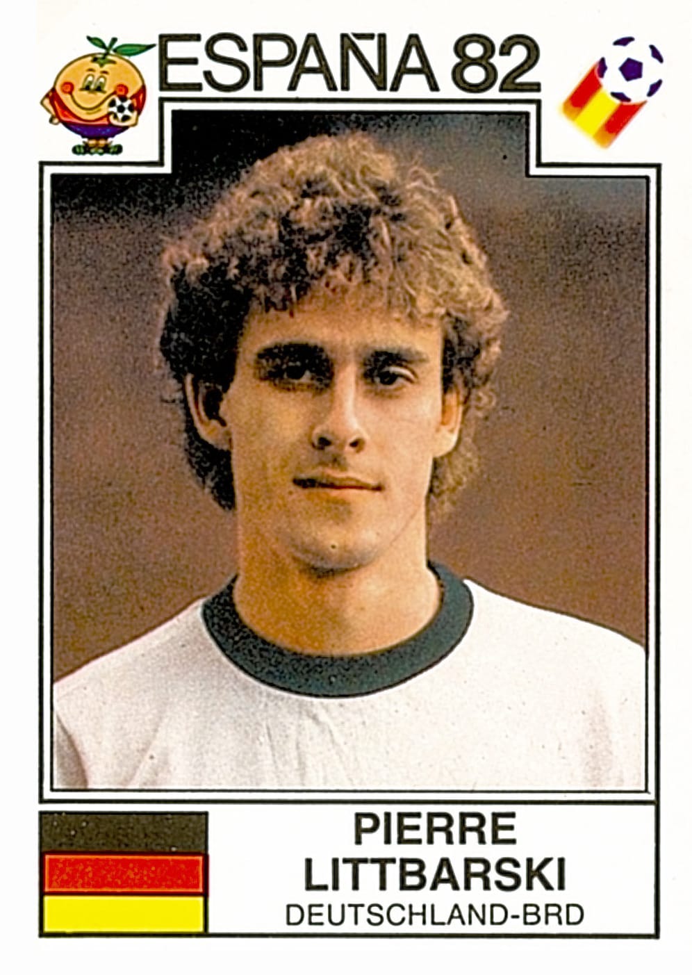 Im Gegensatz zu seinen Kollegen hatte er bereits 1982 das Posieren für die Kamera drauf: Pierre "Litti" Littbarski leitet heute den Bereich "Spielerbeobachtung und Entwicklung" beim VFL Wolfsburg.