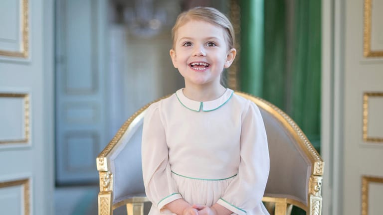 Prinzessin Estelle hat ein neues Hobby: Sie tanzt Ballet in einer exklusiven Stockholmer Tanzschule.