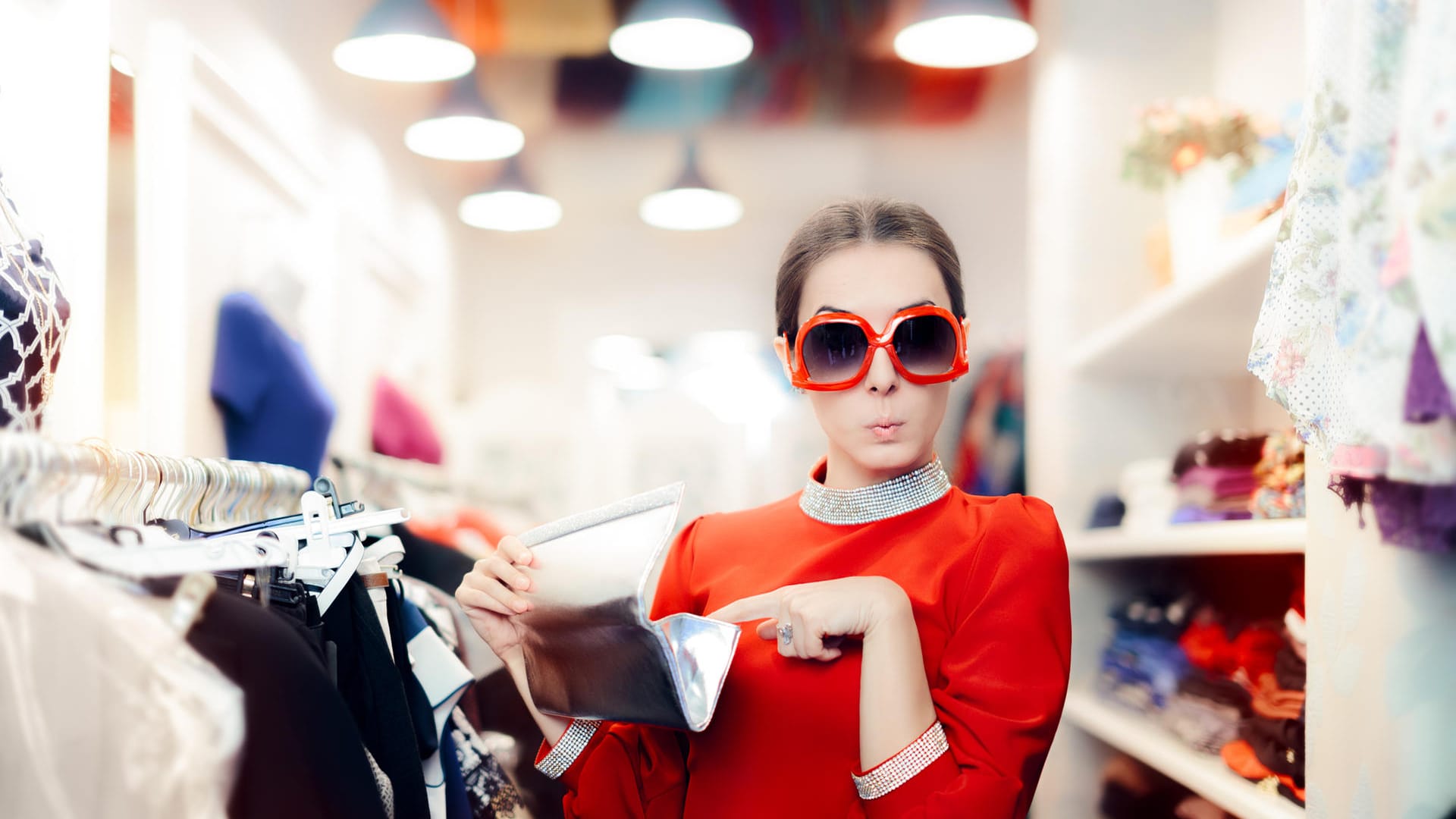 Eine Frau beim Shoppen