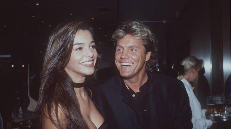 Blitz-Ehe mit Scheidung: Ihre Liebe war so stürmisch wie das Temperament von Verona Feldbusch (heute Pooth). 1996 gaben sich die gebürtige Bolivianerin und der Poptitan das Jawort in Las Vegas, vier Wochen später war die Ehe der beiden am Ende.