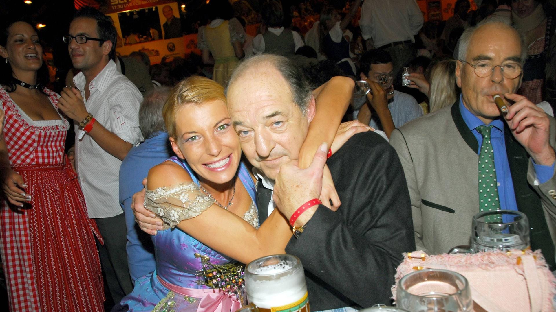 Tochter und Vater: Giulia Siegel mit ihrem Papa Ralph Siegel beim Oktoberfest in München.