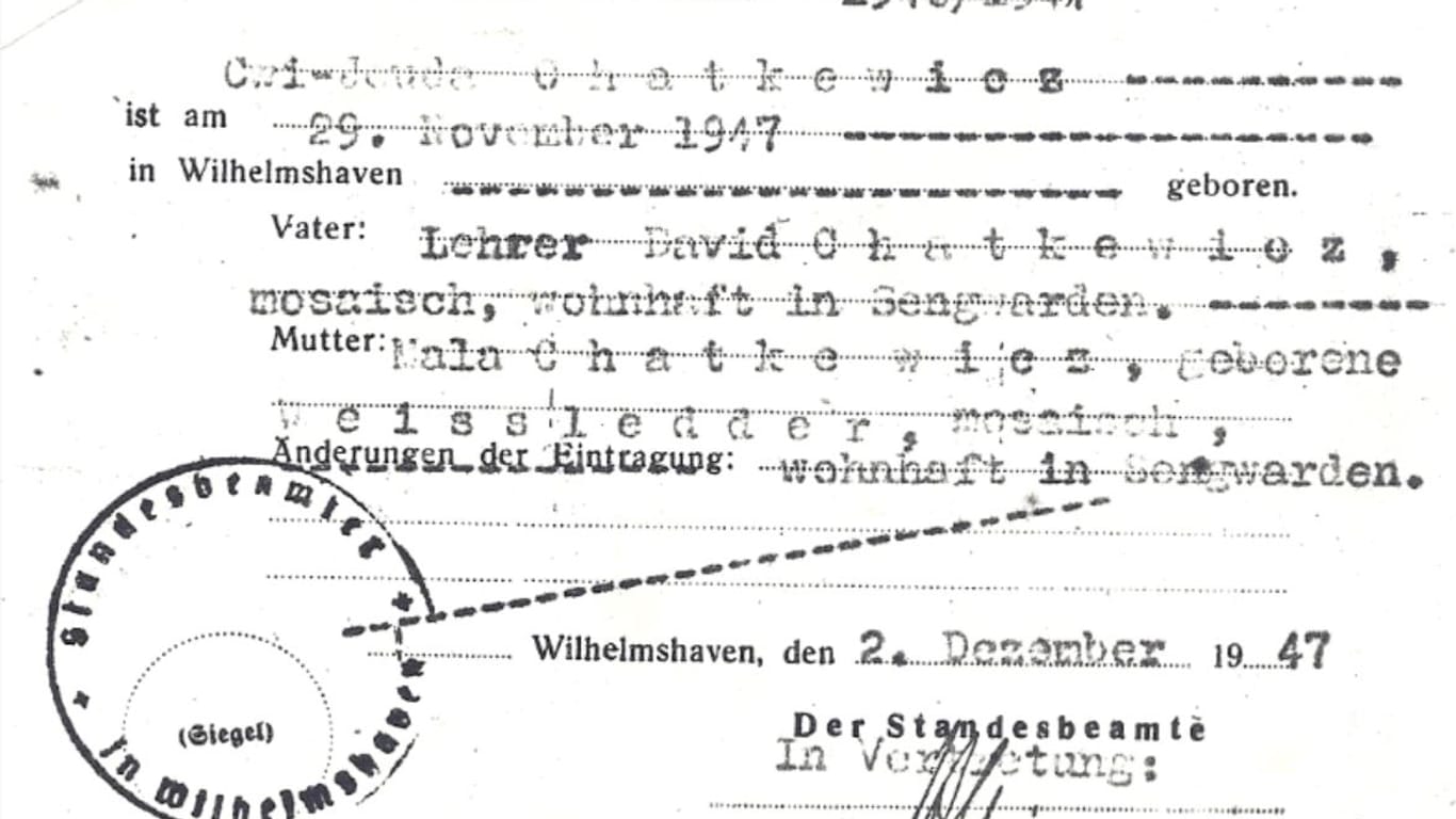 Geboren am 29. November 1947: Die Geburtsurkunde von Cwi Chatkewicz, dartiert auf den 2. Dezmeber in Wilhelmshaven.