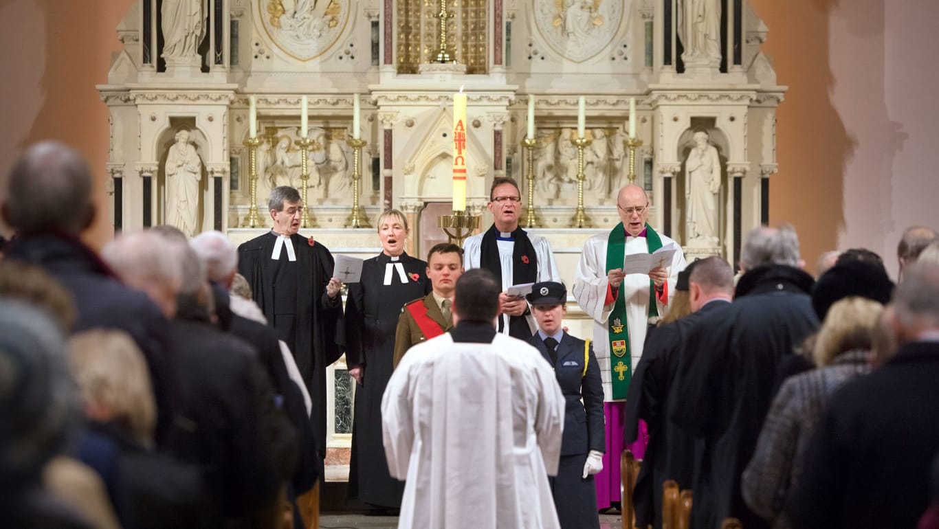 Das gab es noch nie: Die vier Kirchengemeinden in Enniskillen feiern zusammen einen Gedenkgottesdienst in der katholischen St.-Michael’s-Kirche.