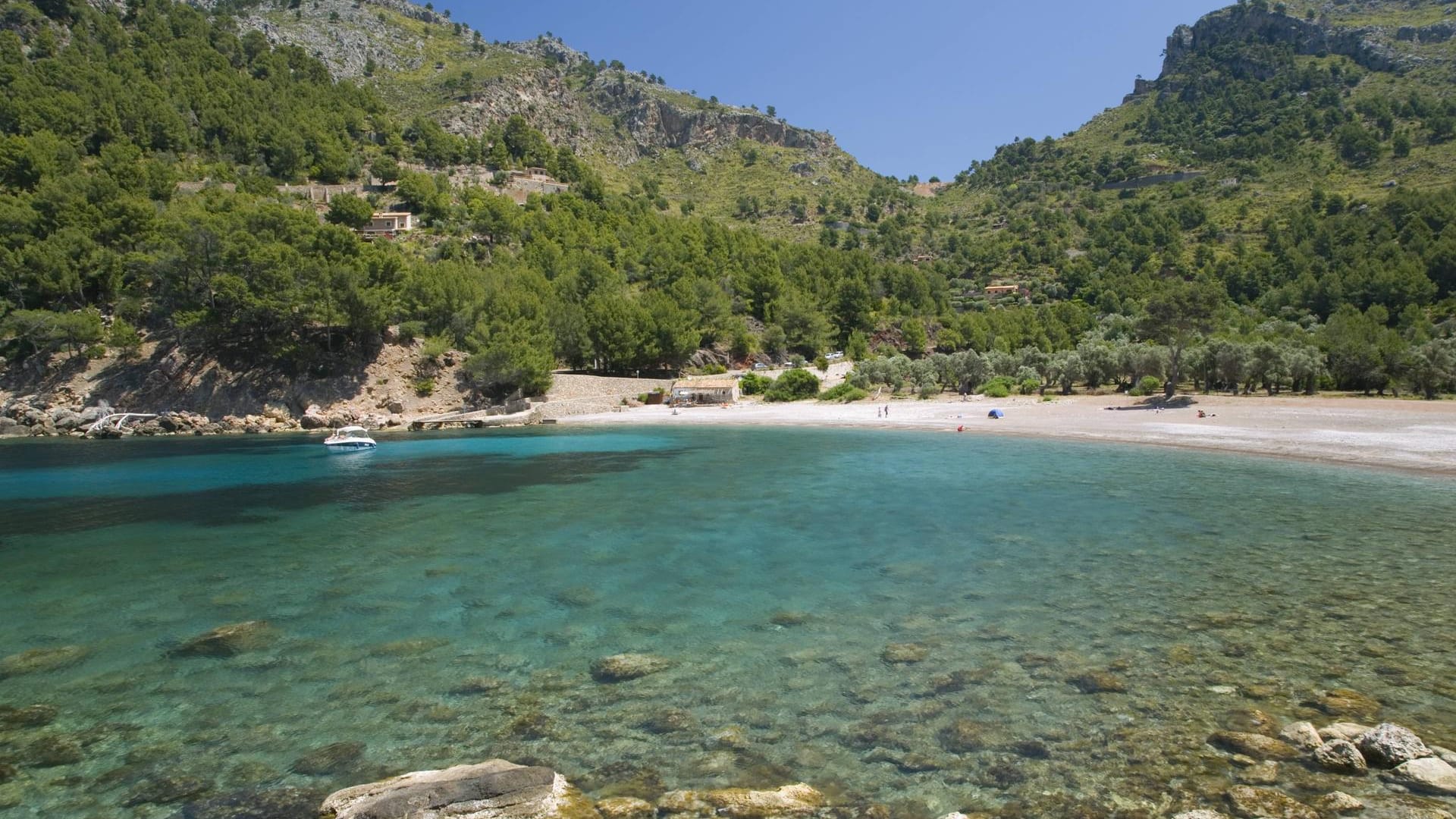 Cala Tuent: Die Bucht mit ihrem steinigen Strand liegt im Nordwesten der Baleareninsel Mallorca.