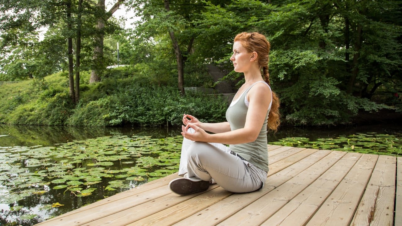 Ganz ohne Zusatzstoffe: Meditation ist ein möglicher Weg zu mehr Konzentration – will aber gelernt sein.