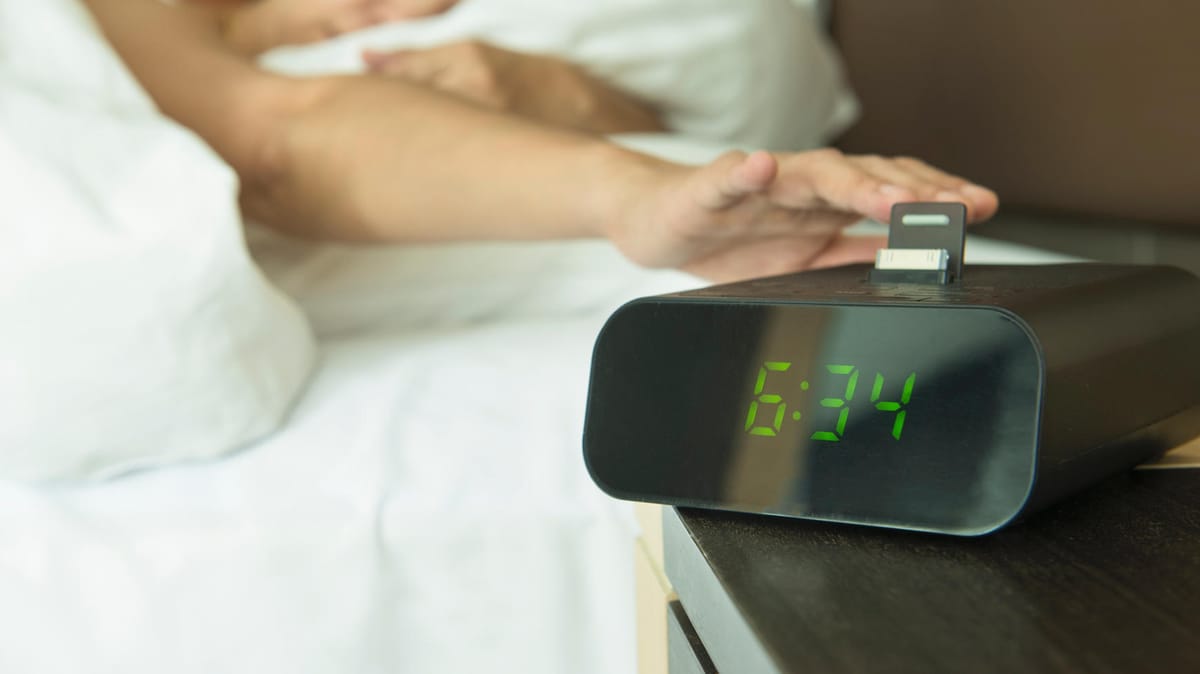 Schlafstörungen durch "Snoozen": So schädlich ist die Schlummertaste