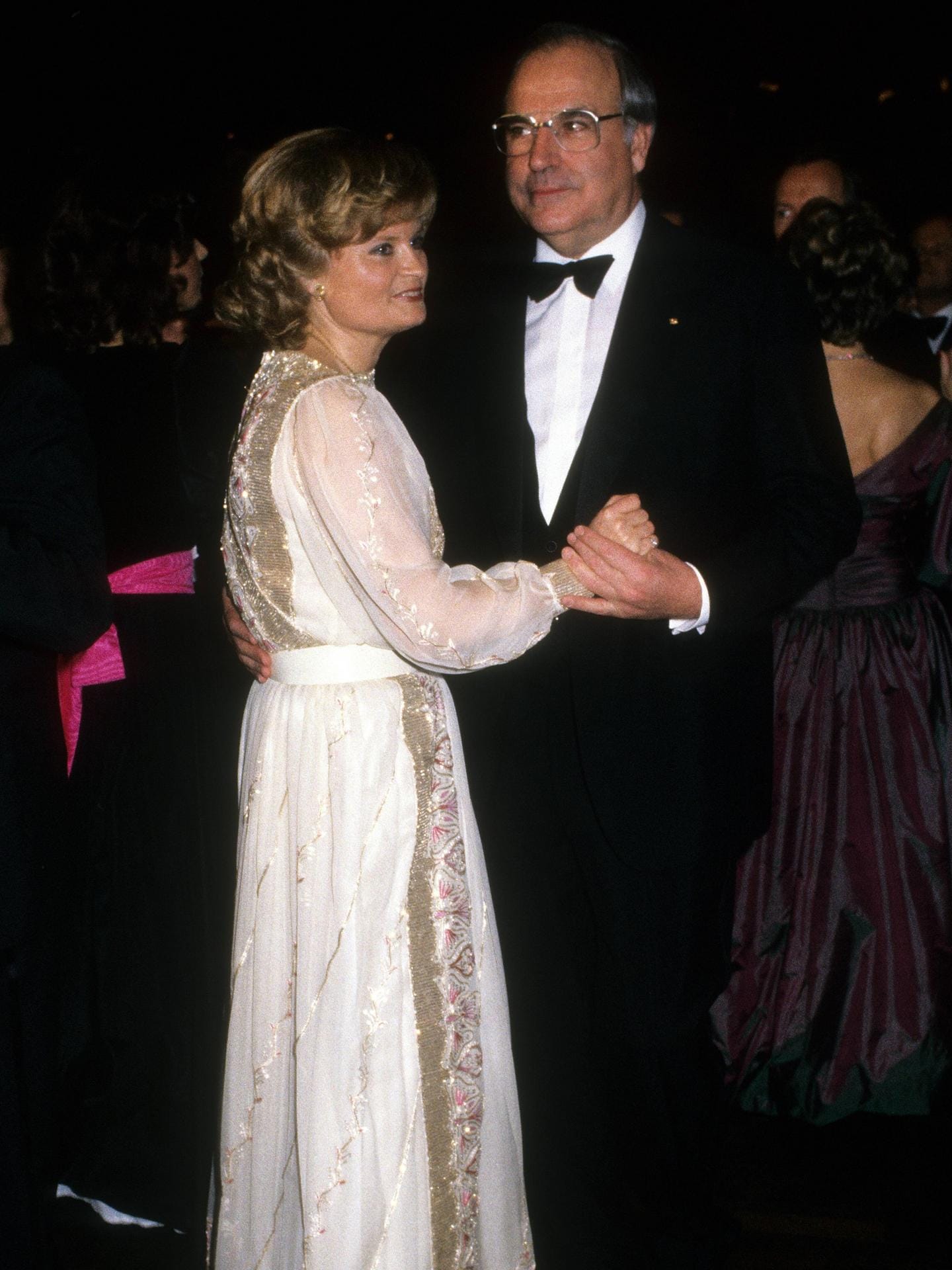 Ende der Sechzigerjahre wurde Helmut Kohl zum Ministerpräsident des Landes Rheinland-Pfalz gewählt, Hannelore war mit 36 Jahren die jüngste "Landesmutter" in Deutschland.