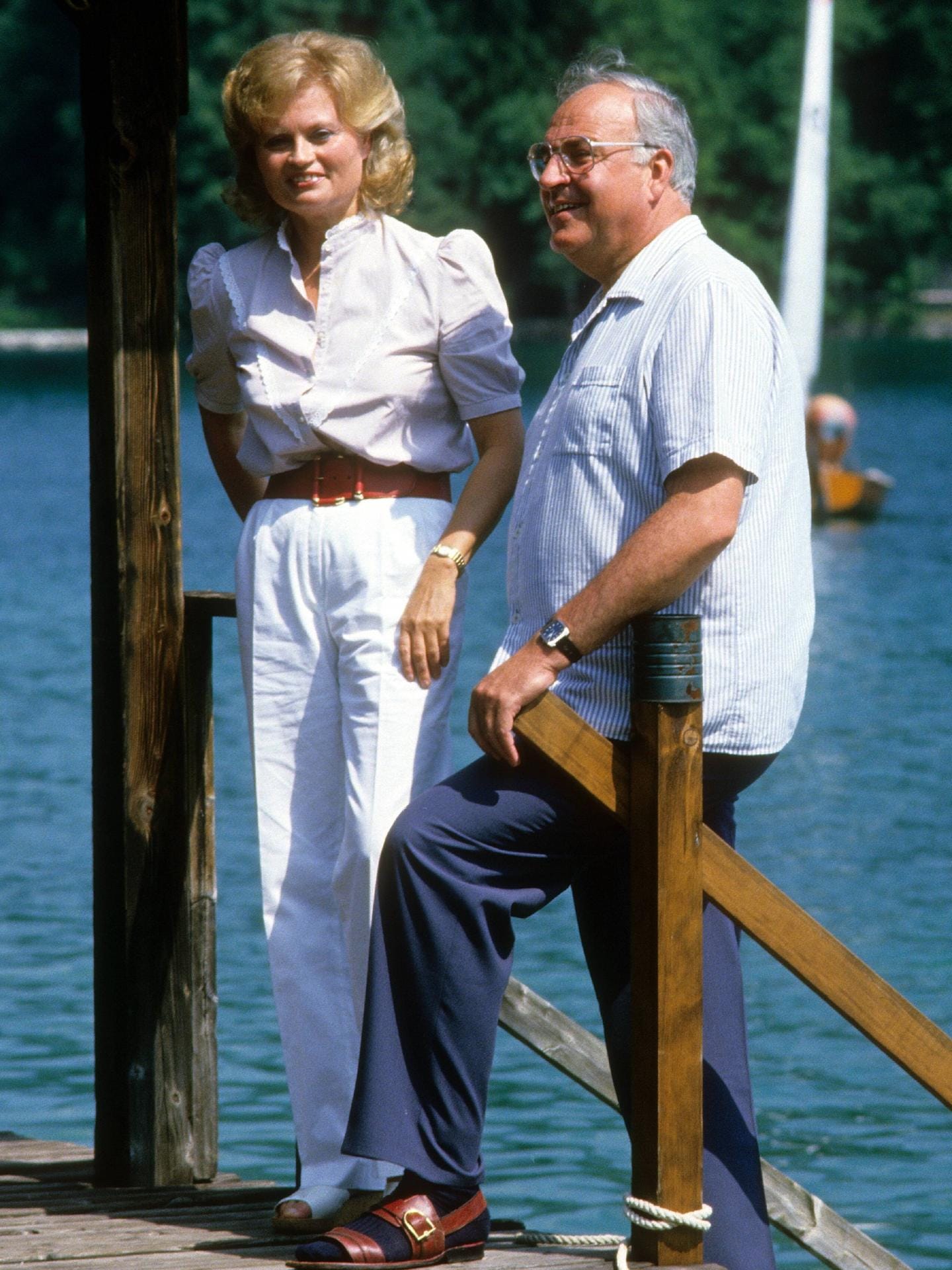 Von 1982 bis 1998 war Helmut Kohl Bundeskanzler. In dieser Zeit ging er seiner Frau fremd. Er hatte eine jahrelange Affäre mit Beatrice Herbold.