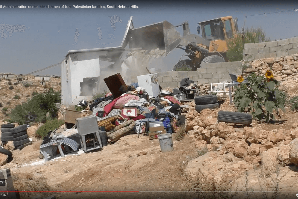 17.6.2019, südlich von Hebron: Israelisches Militär lässt mehrere Häuser zerstören. Die arabischen Familien bleiben obdachlos zurück.