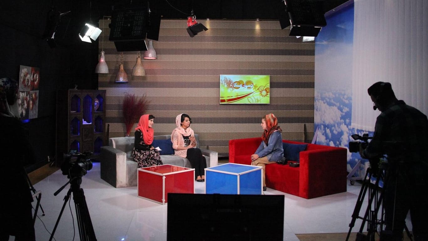 Aufzeichnung einer Sendung in den Studios von ZAN TV: Einen Sender wie diesen hatte Afghanistan bislang nicht. (Archivbild von 2017)