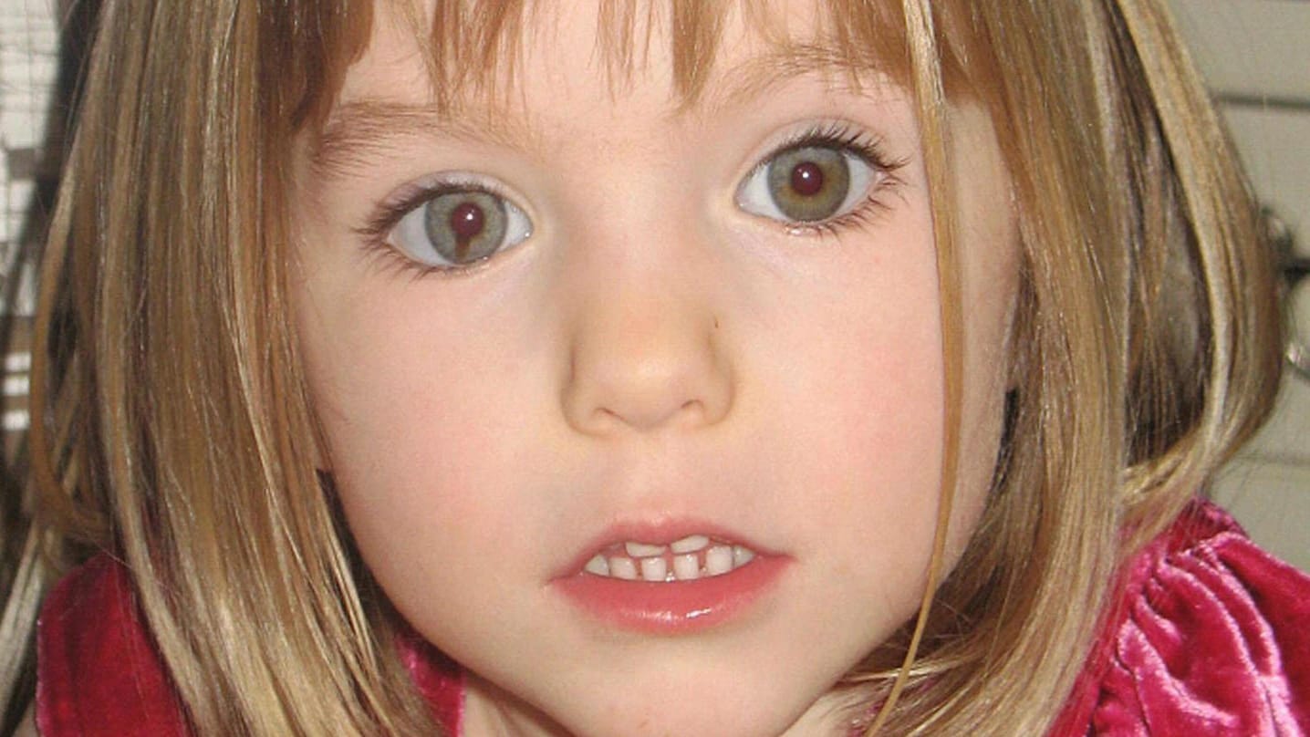 13 Jahre nach dem Verschwinden Madeleine McCanns wird nun gegen einen Deutschen wegen Mordes ermittelt. Es ist die neueste Entwicklung im tragischen Fall Maddie.