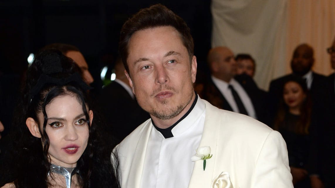 Grimes: Seit 2018 ist Elon Musk mit der Popsängerin in einer On-Off-Beziehung.