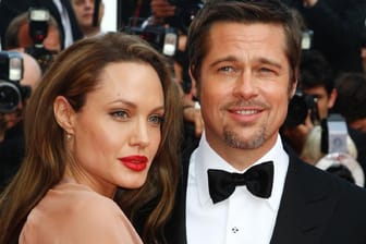 Angelina Jolie und Brad Pitt: 2014 heirateten die beiden Schauspieler. Nach der Trennung im Jahr 2016, folgte 2019 die Scheidung. Einige Streitpunkte waren das Sorgerecht für die Kinder, Unterhaltszahlungen, sowie Brad Pitts Drogen-, Alkohol- und Gewaltprobleme.