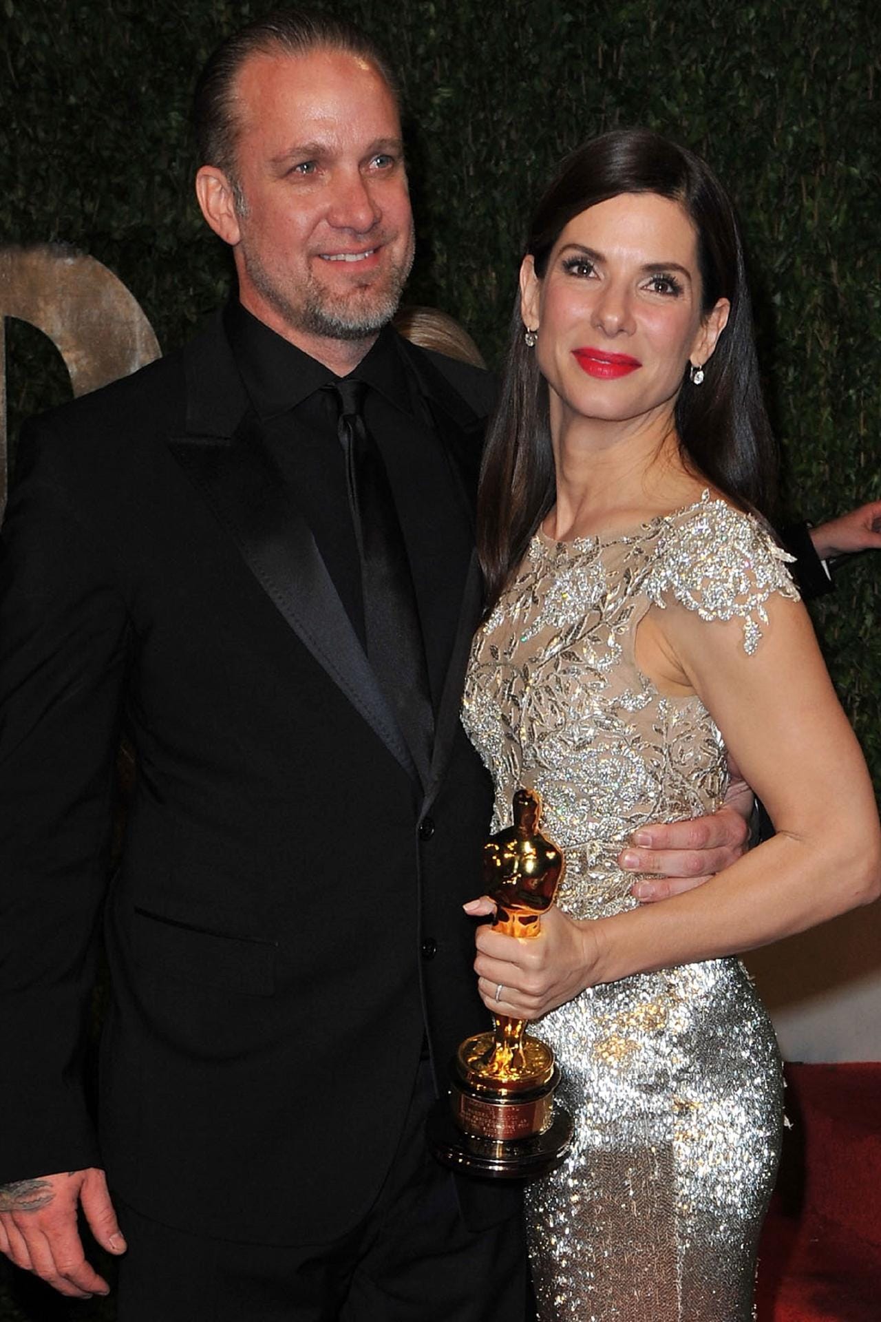 Jesse James und Sandra Bullock: 2005 heirateten die Schauspielerin und der Unternehmer. Kurz nach ihrem Oscargewinn 2010 erfuhr Sandra Bullock von den zahlreichen Affären ihres Mannes, woraufhin kurz darauf die Scheidung folgte.
