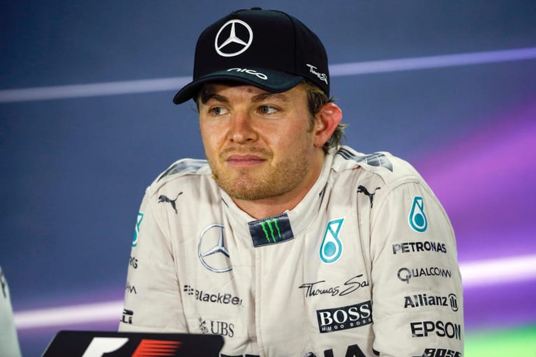 Nach einer starken Saison 2015 konnte Rosberg viele Rennen für sich entscheiden. Doch auch seine sechste Formel-1-Saison für die Silberpfeile war nicht von Erfolg gekrönt. Am Ende gewann Teamkollege Hamilton mit 322 zu 381 Punkten die Formel-1 im Jahre 2015. Rosberg wurde, wie auch schon 2014, Gesamtzweiter in der Fahrerwertung.