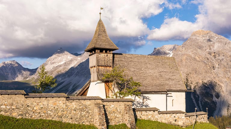 Eine Bergkirche in der Schweiz: Viele Menschen fanden die Arbeit mit den Flüchtlingen "inspirierend".