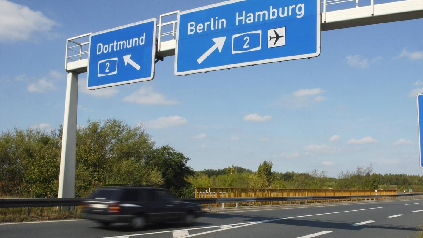 Ab auf die A 2: Sie führt in von Westen nach Osten quer durchs Land und hat überregionale Bedeutung. Wer sich mit der Bezeichnung unserer Autobahnen auskennt, weiß das.