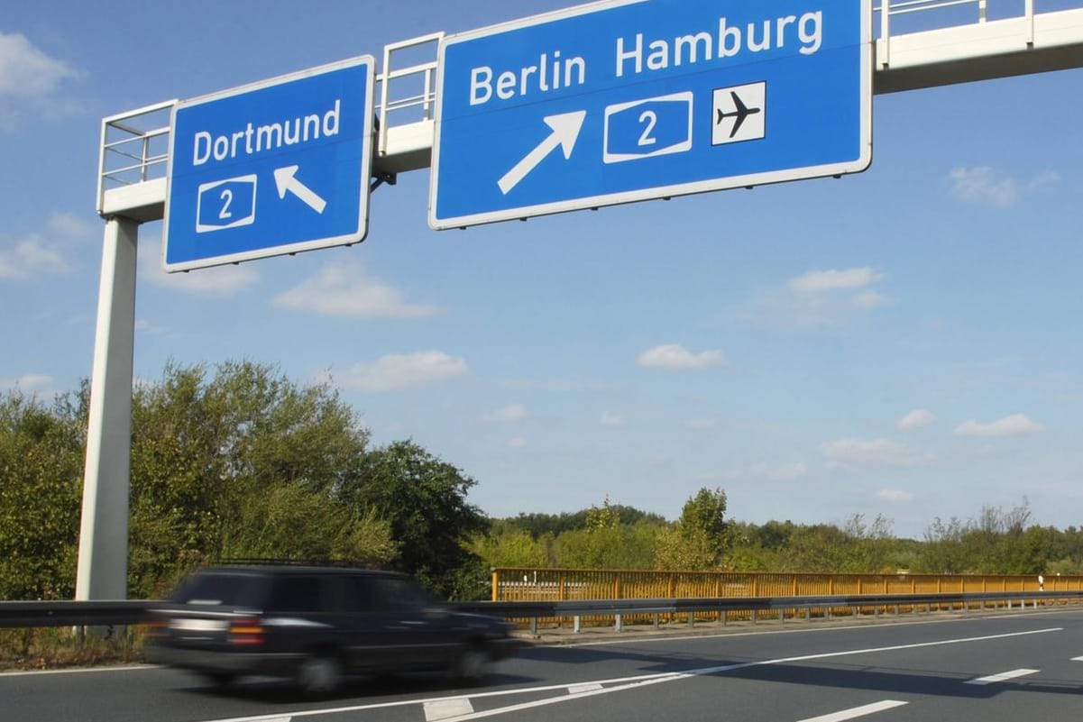 Ab auf die A 2: Sie führt in von Westen nach Osten quer durchs Land und hat überregionale Bedeutung. Wer sich mit der Bezeichnung unserer Autobahnen auskennt, weiß das.