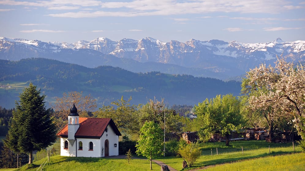 Entspannen Sie in der wunderschönen Landschaft des Allgäus und genießen Sie das wohltuende Klima von Scheidegg.
