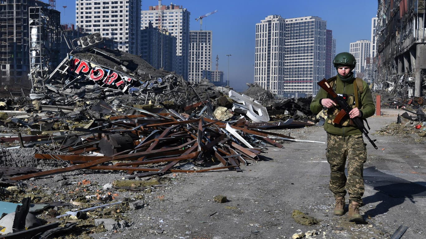 Kiew: Die ukrainische Hauptstadt hat schwere Zerstörungen erlitten, Ralf Fücks hat sie besucht.