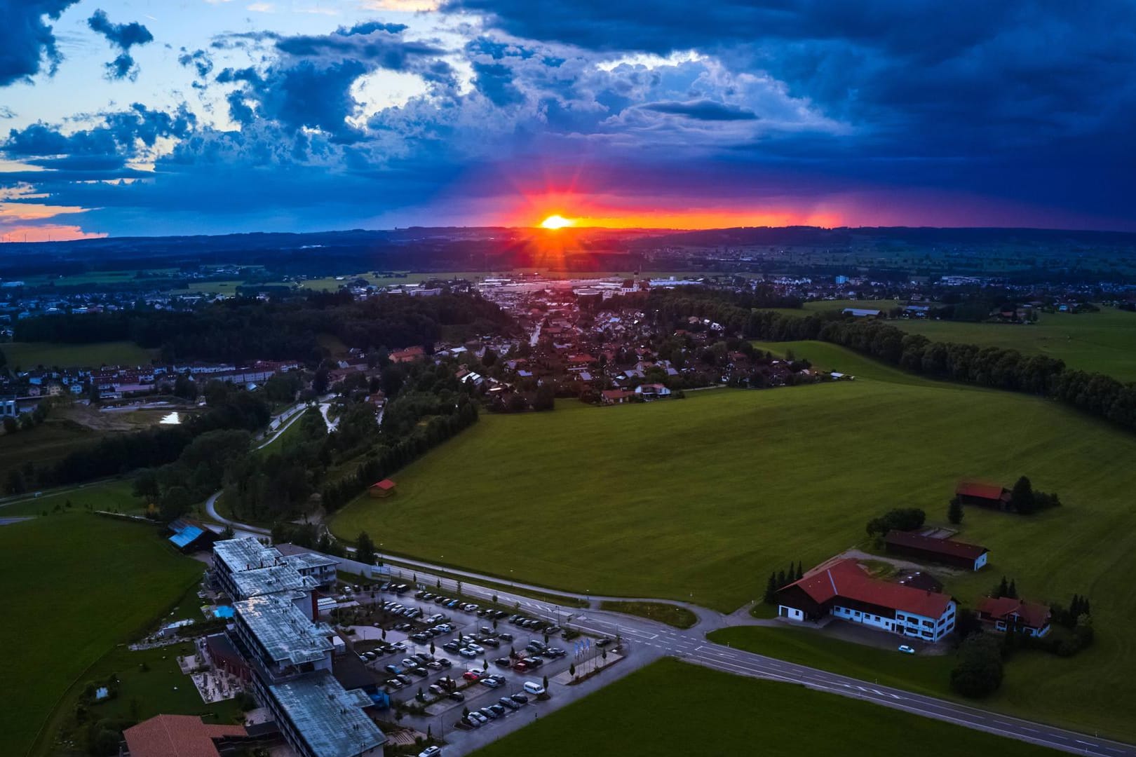 Sonnenuntergang im bayerischen Marktoberdorf.