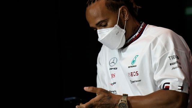 Lewis Hamilton teilte mit, dass er unter "mentalen und emotionalen Problemen" leide.