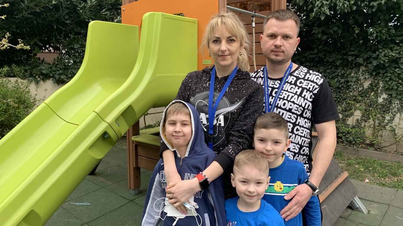 Familie Korychak: Sie mussten aus der Ukraine flüchten. Der älteste Sohn Eduard ist an Lymphdrüsenkrebs erkrankt.