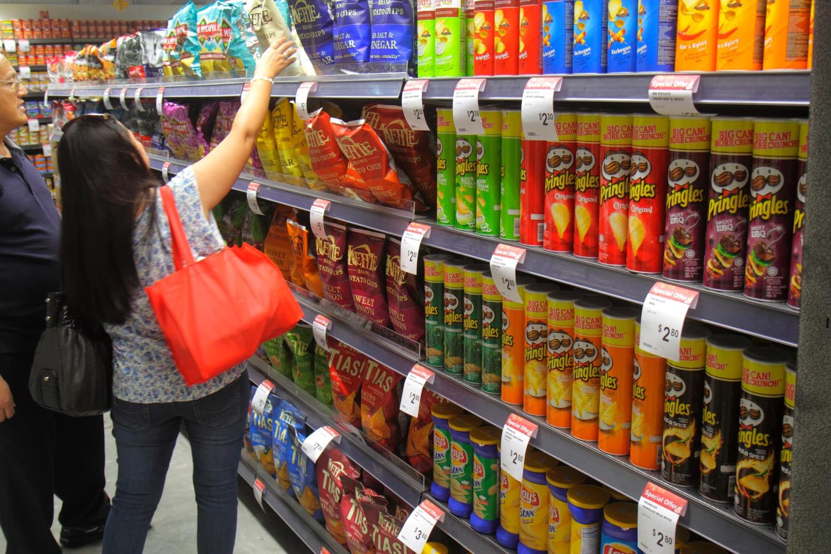 Chips: Für die Verbraucherzentrale Hamburg sind Pringles eine "Mogelpackung". (Symbolbild)