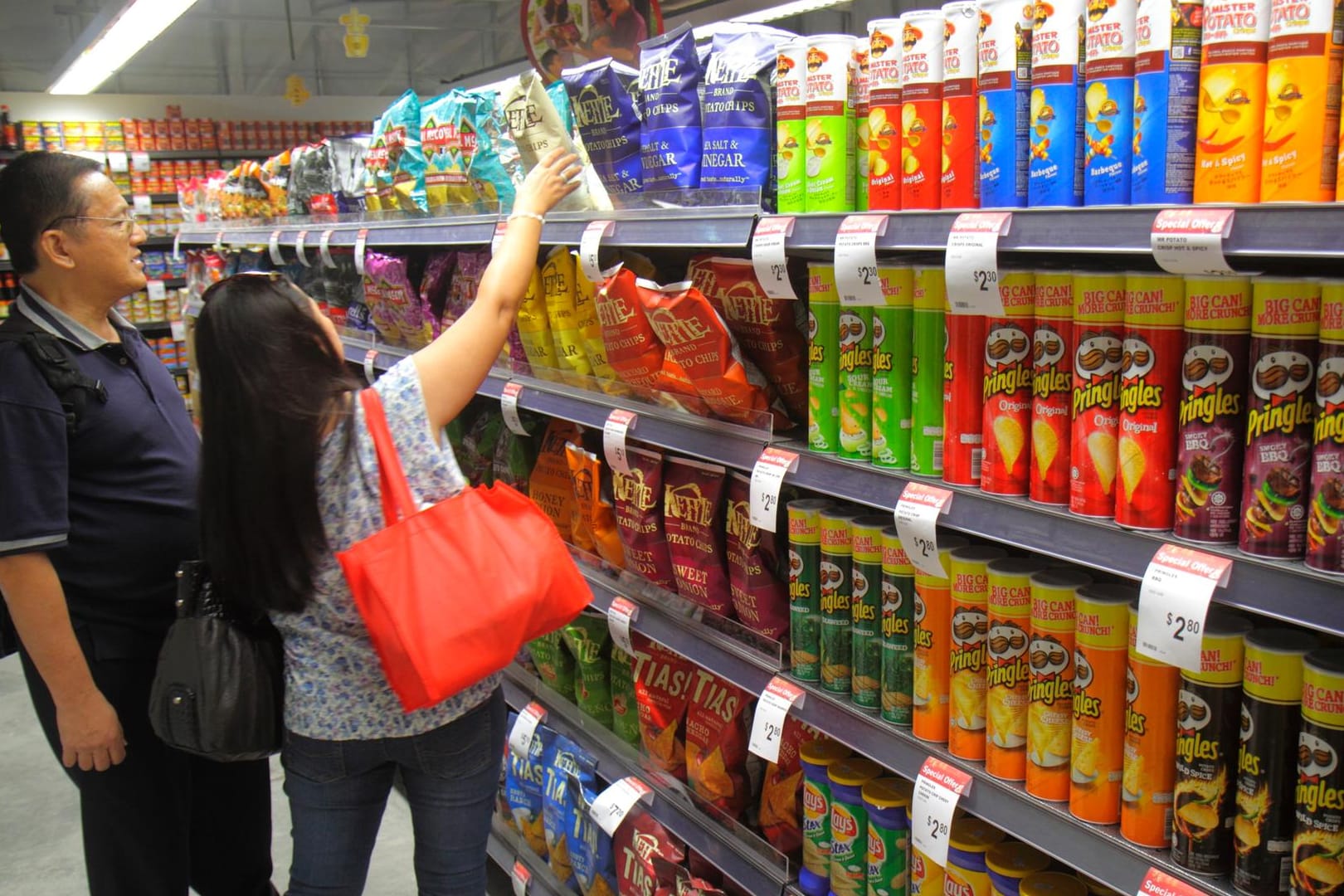 Chips: Für die Verbraucherzentrale Hamburg sind Pringles eine "Mogelpackung". (Symbolbild)