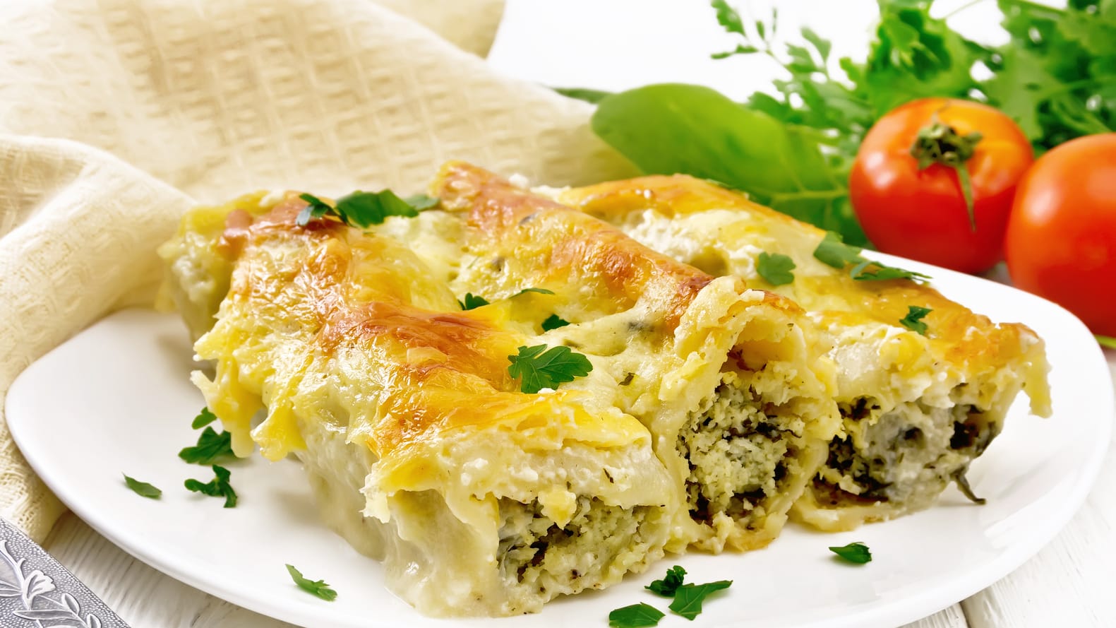 Gefüllte Cannelloni: Cannelloni mit Romanesco sind gehaltvoll und mit einer cremigen Sahnesoße unheimlich lecker.