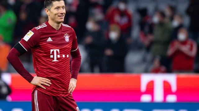 Der FC Bayern München setzt auch in Freiburg auf Stürmerstar Robert Lewandowski. Der FC Bayern München setzt auch in Freiburg auf Stürmerstar Robert Lewandowski.