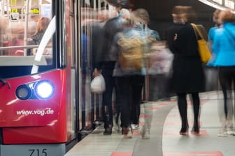 Spätestens im Juni sollen in Deutschland für 90 Tage ein Rabbat im öffentlichen Personennahverkehr gelten. (Symbolbild)
