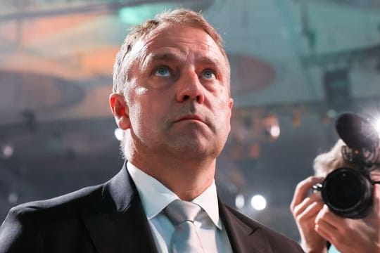 Hält Gruppe E trotz "Hammer" Spanien für machbar: Bundestrainer Hansi Flick.