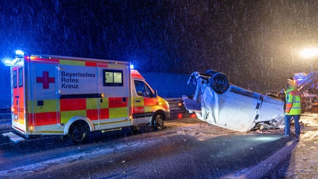 Unfall bei Schneefall Unfall bei Schneefall