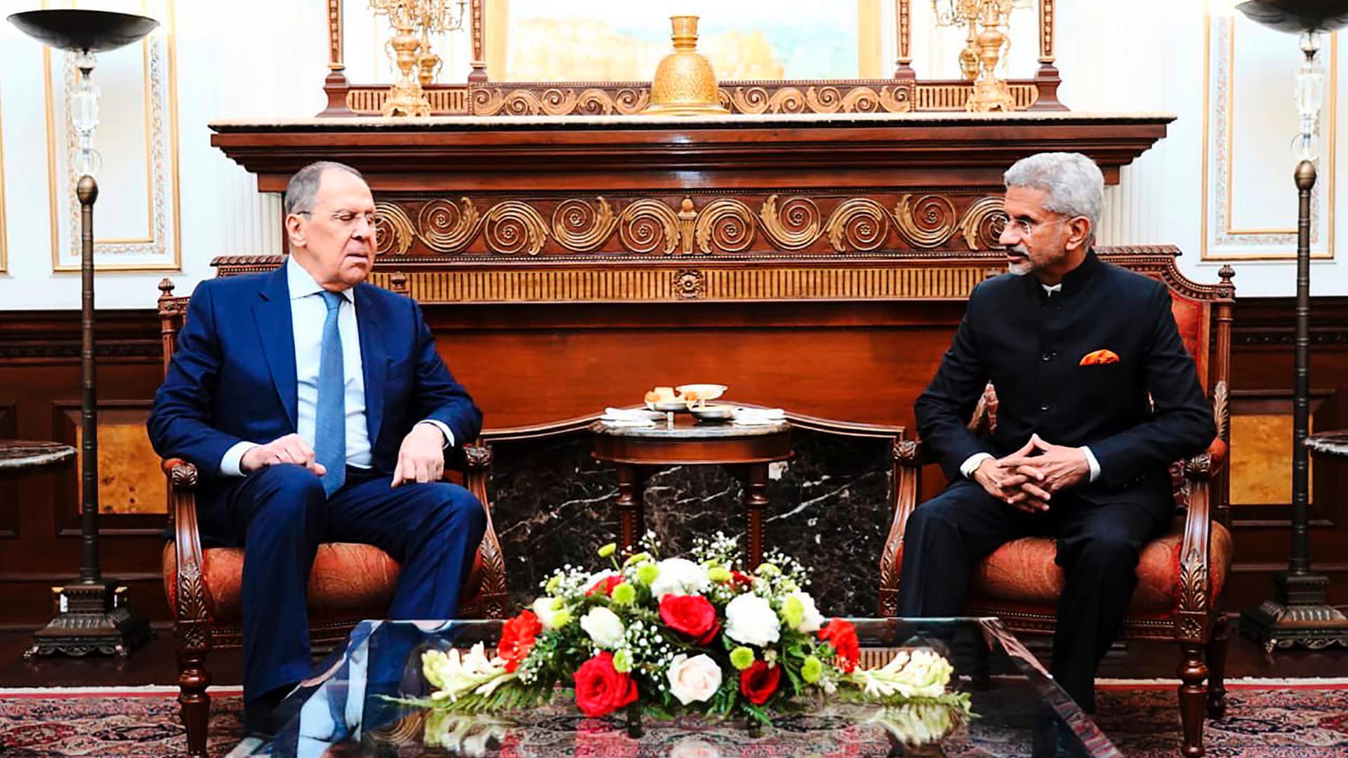 Sergej Lawrow (l) und Subrahmanyam Jaishankar (r): "Wir sind Freunde".