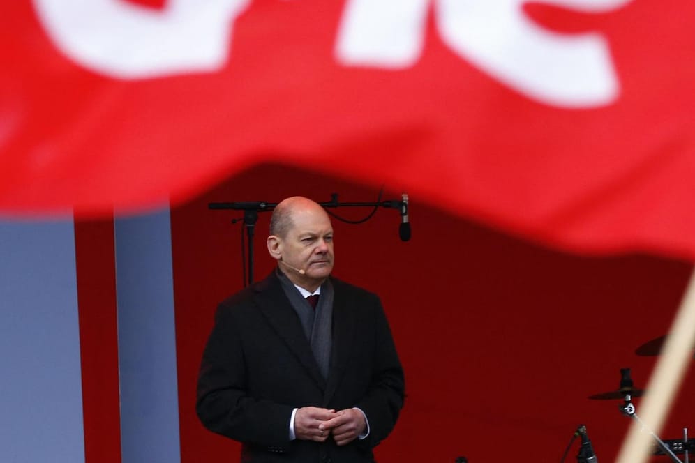 Olaf Scholz bei einem Wahlkampfauftritt in Essen: "Schaut euch um in den Diktaturen dieser Welt, dann wisst ihr, was das bedeutet",