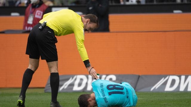 Fürths Marco Meyerhöfer hat sich schwer verletzt.
