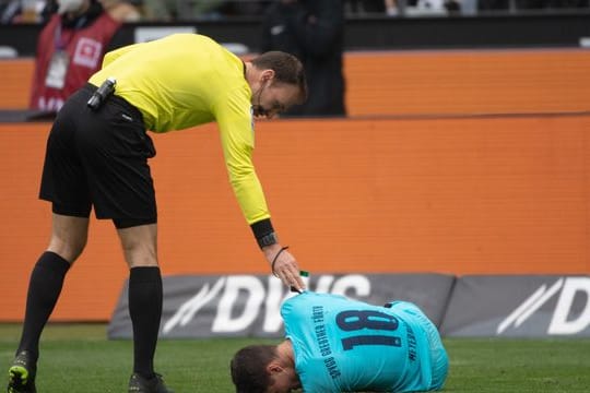 Fürths Marco Meyerhöfer hat sich schwer verletzt.