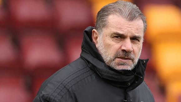 Das Team von Celtic-Trainer Ange Postecoglou gewinnt 2:1 gegen die Rangers.