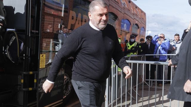 Celtic-Trainer Ange Postecoglou bei seiner Ankunft im Ibrox.