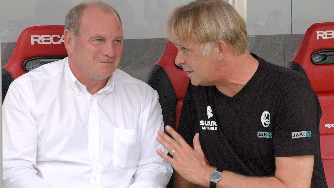 Der damalige Bayern-Manager Hoeneß (l.) und der damalige Freiburg-Trainer Finke im Jahr 2004.