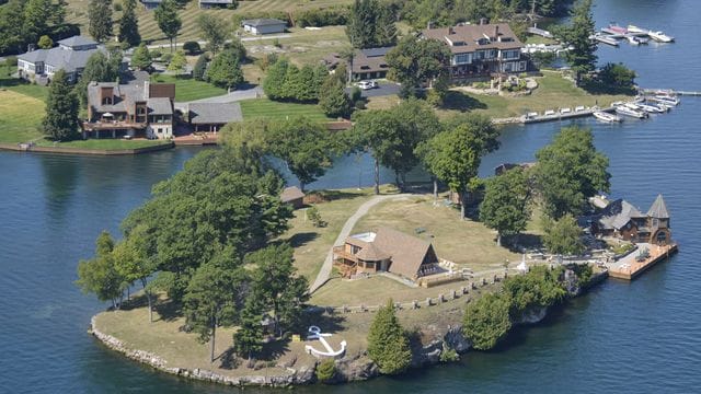 Blick auf eine Insel in den USA, die zum Verkauf steht.