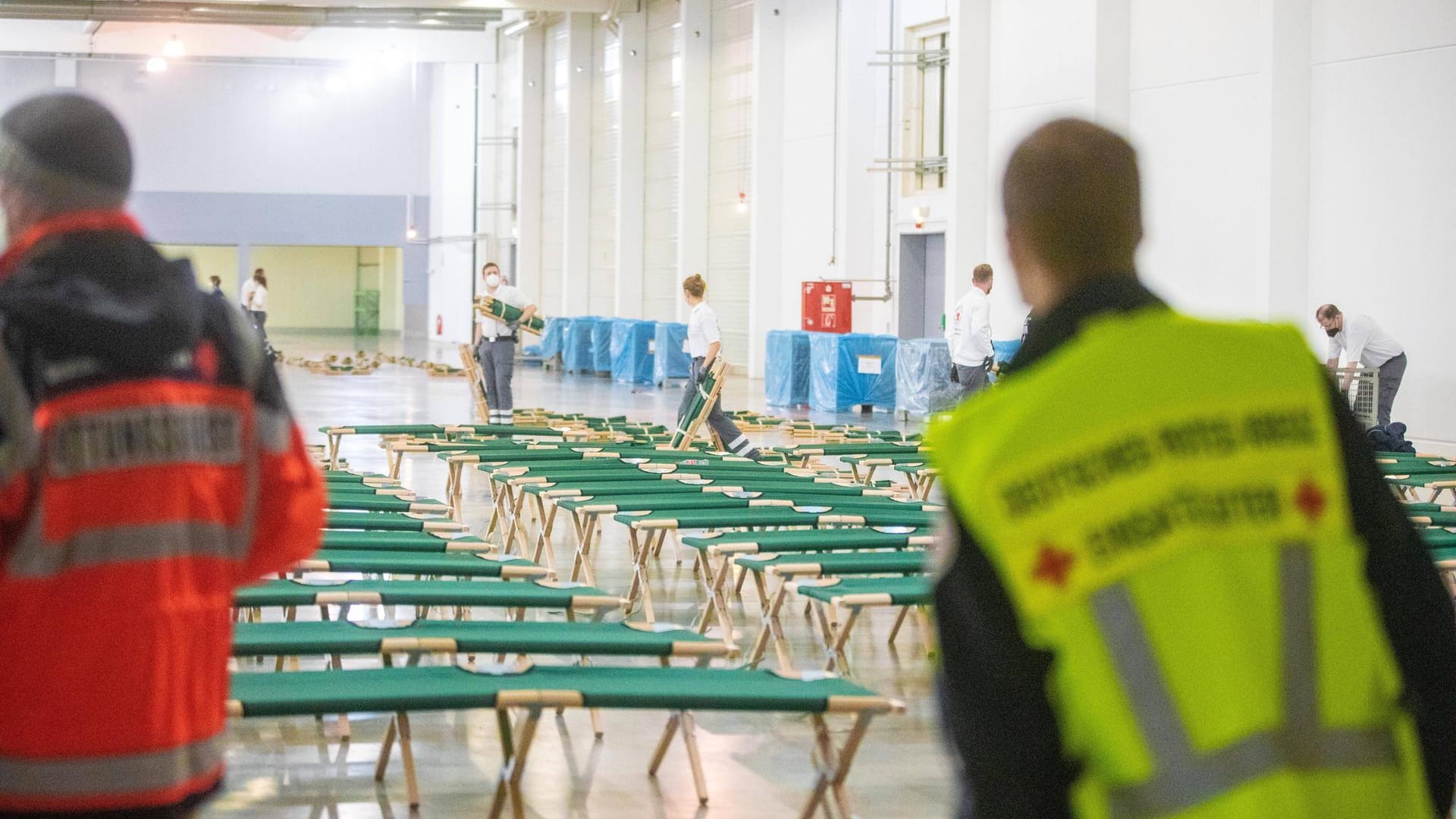 Eine Flüchtlingsunterkunft in Hamburg-Harburg (Archivbild): Die Kapazitäten in der Hansestadt sollen erhöht werden. Eine Flüchtlingsunterkunft in Hamburg-Harburg (Archivbild): Die Kapazitäten in der Hansestadt sollen erhöht werden.