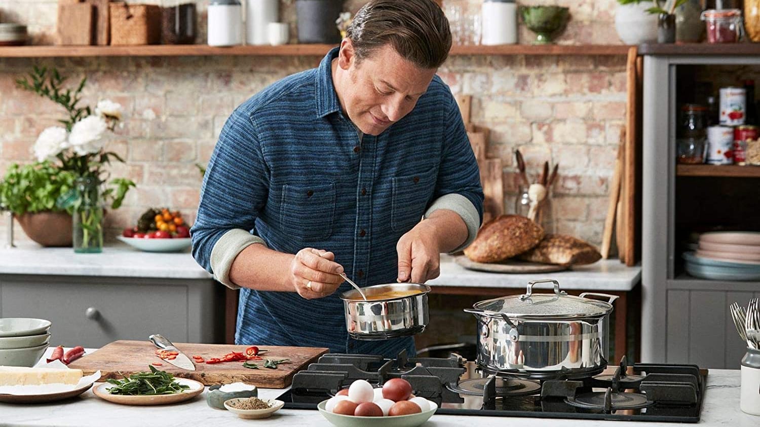 Bei Netto gibt es jetzt Tefal-Töpfe von Jamie Oliver zum Rekord-Tiefpreis.