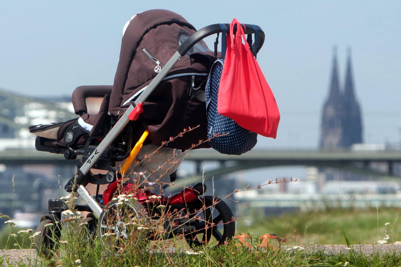 Bevölkerungsentwicklung in Köln (Symbolfoto): Mehr als 11.100 Babys zählt die Stadt Köln für das vergangene Jahr in ihrer Geburtenrate.